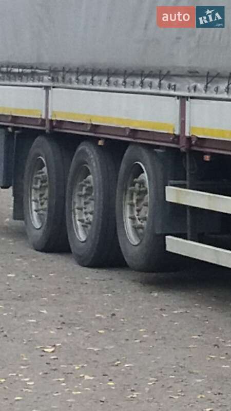 Бортовой полуприцеп Schmitz S-01 2000 в Киеве