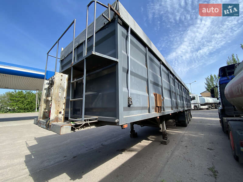 Контейнеровоз напівпричіп Schmitz S-01 2004 в Миколаєві