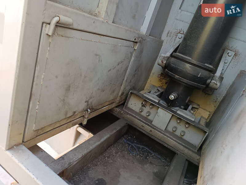 Самоскид напівпричіп Schmitz S-01 2000 в Жовтих Водах фото 8 Самоскид напівпричіп Schmitz S-01 2000 в Жовтих Водах