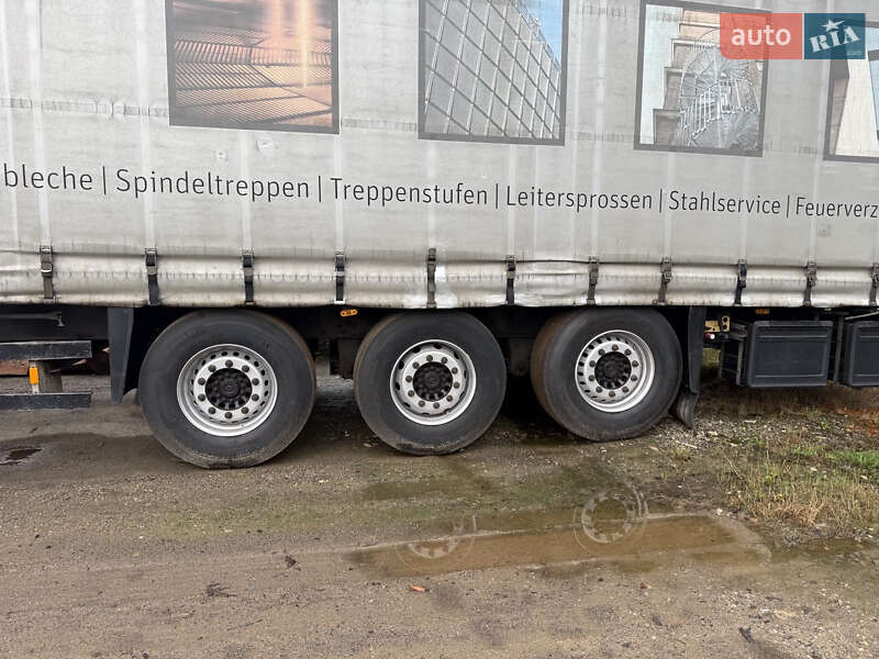 Тентованный борт (штора) - полуприцеп Schmitz S-01 2005 в Надворной