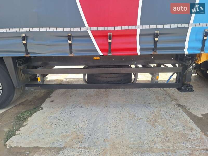 Тентований борт (штора) - напівпричіп Schmitz S-01 2008 в Одесі