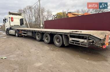 Низкорамна платформа Schmitz S-01 2000 в Києві