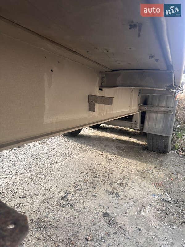 Платформа напівпричіп Schmitz S-01 2004 в Дніпрі