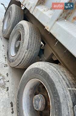 Самоскид напівпричіп Schmitz S-01 1998 в Рівному