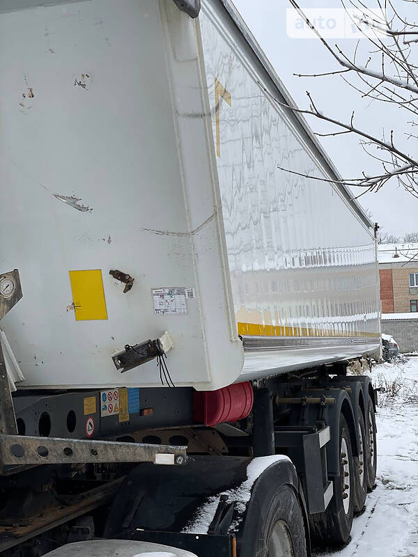 Самоскид напівпричіп Schmitz SCB 2013 в Костопілі фото 7 Самоскид напівпричіп Schmitz SCB 2013 в Костопілі