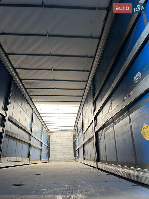 Тентований борт (штора) - напівпричіп Schmitz SCB 2013 в Чернівцях