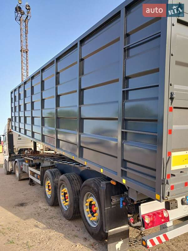 Самоскид напівпричіп Schmitz SCS L24 2007 в Первомайську