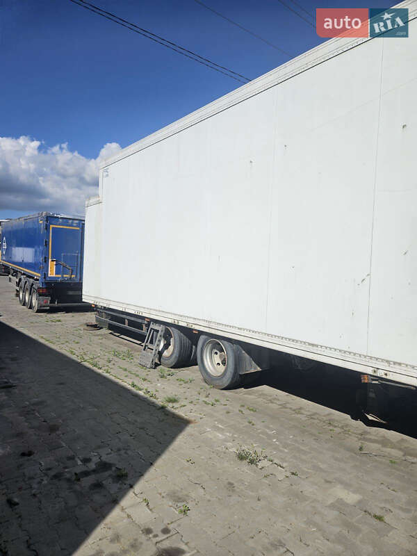 Рефрижератор Schmitz SCZ 24 2000 в Львове