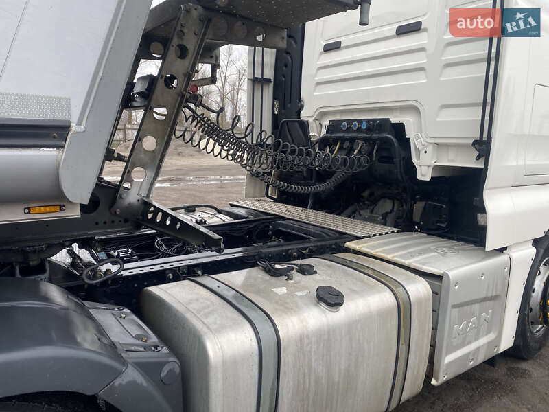 Зерновоз - полуприцеп Schmitz SKI 24 2014 в Кременчуге