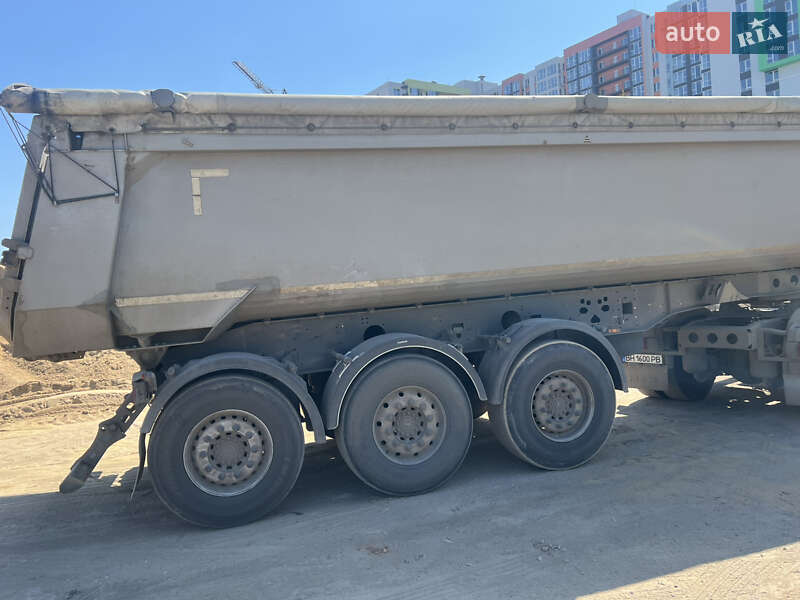 Самосвал полуприцеп Schmitz SKI 24 2010 в Одессе