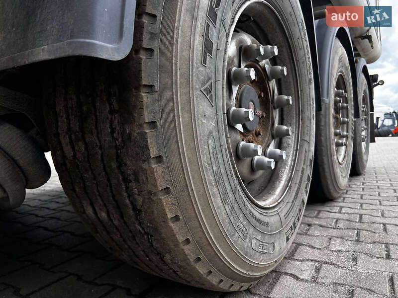 Зерновоз - напівпричіп Schmitz SKI 24 2011 в Рівному