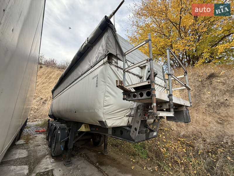 Самоскид напівпричіп Schmitz SKI 24 2011 в Дніпрі