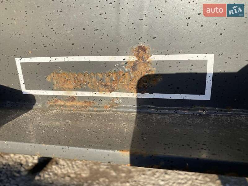 Самосвал полуприцеп Schmitz SKI 24 2004 в Одессе