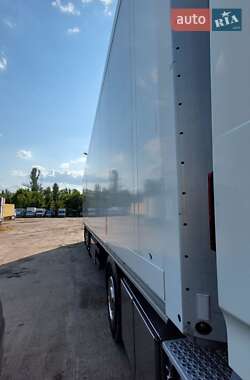 Изотермическая будка Schmitz SKO 24 2005 в 