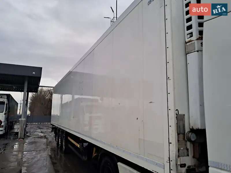 Рефрижератор полуприцеп Schmitz SKO 24 2004 в Николаеве