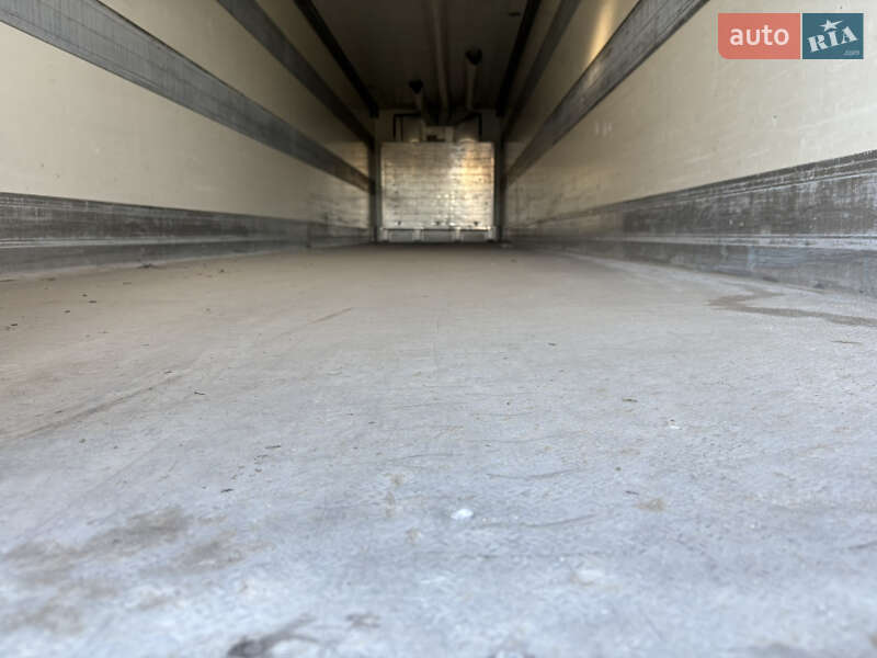 Рефрижератор напівпричіп Schmitz SKO 24 2006 в Одесі