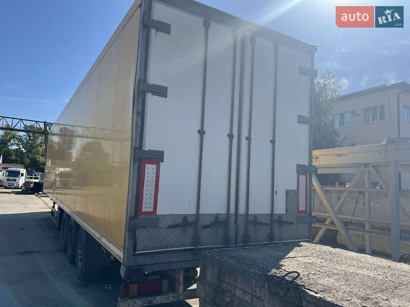 Изотермическая будка Schmitz SKO 24 2006 в Кременчуге