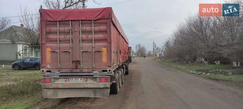 Зерновоз - напівпричіп Schmitz SPR 24 1997 в Прилуках