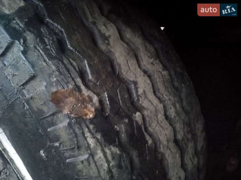 Зерновоз - напівпричіп Schmitz SPR 24 1993 в Лубнах фото 5 Зерновоз - напівпричіп Schmitz SPR 24 1993 в Лубнах