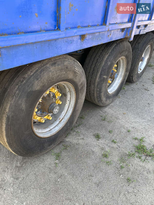 Зерновоз - напівпричіп Schmitz SPR 24 1988 в Золотоноші