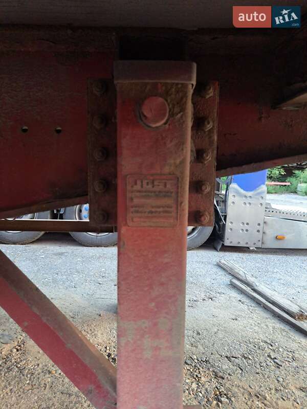 Бортовой полуприцеп Schmitz SPR 24L 1992 в Обухове