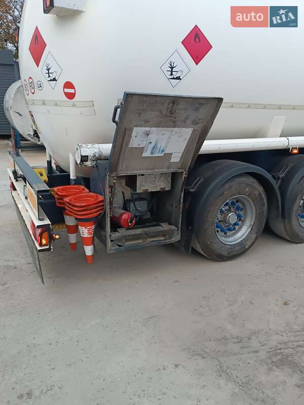 Цистерна полуприцеп Schrader Z-STA 24 2005 в Житомире