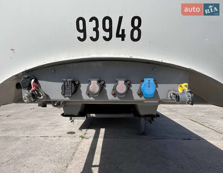 Цистерна Schrader Z-STA 24 2010 в Львові