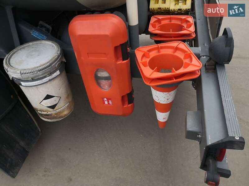 Цистерна полуприцеп Schroder Wiesmoor 2006 в Каменском