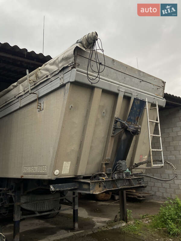 Самоскид напівпричіп Schwarzmuller 3A-3SHKSE 1997 в Кореці