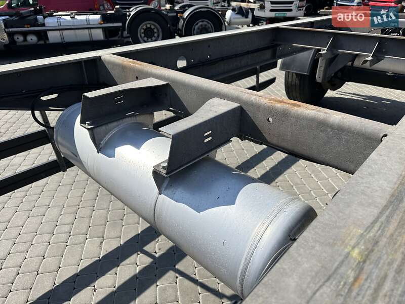 Контейнеровоз Schwarzmuller BDF 2020 в Залещиках