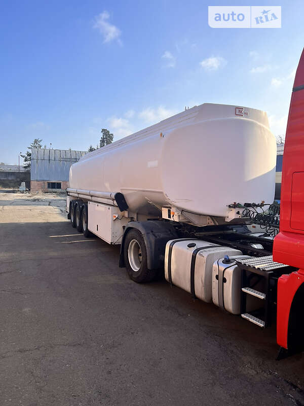 Цистерна напівпричіп Schwarzmuller BPW 2006 в Києві фото 5 Цистерна напівпричіп Schwarzmuller BPW 2006 в Києві