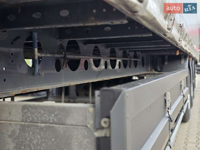 Тентованный борт (штора) - полуприцеп Schwarzmuller J-Serie 2015 в Ровно