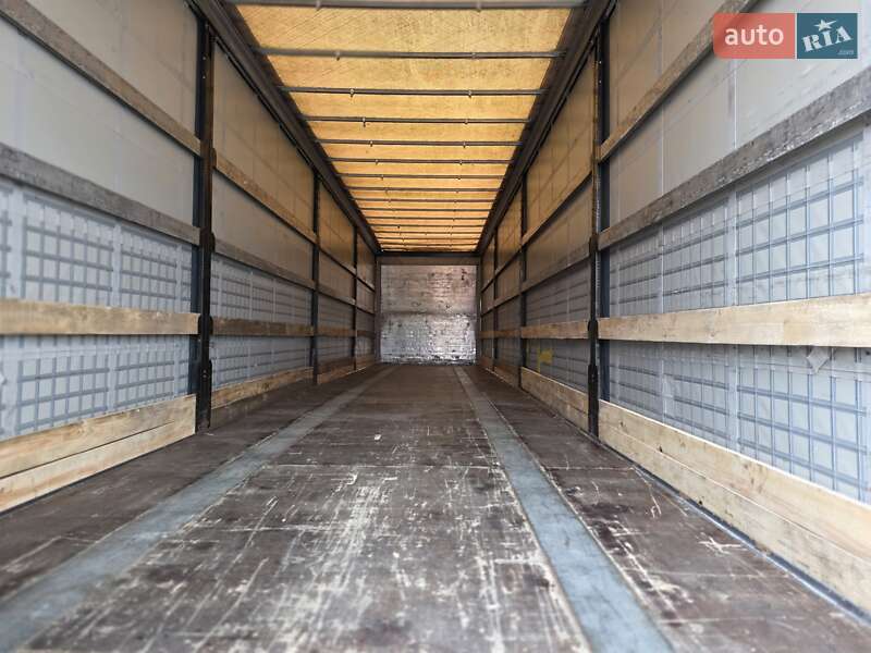 Тентованный борт (штора) - полуприцеп Schwarzmuller J-Serie 2015 в Ровно