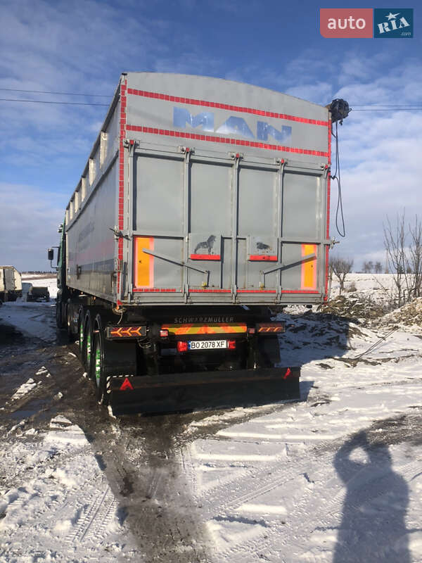 Самоскид напівпричіп Schwarzmuller Kis 2004 в Зборові