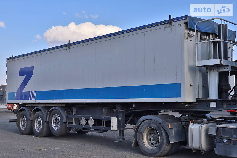 Самоскид напівпричіп Schwarzmuller S1 2006 в Луцьку