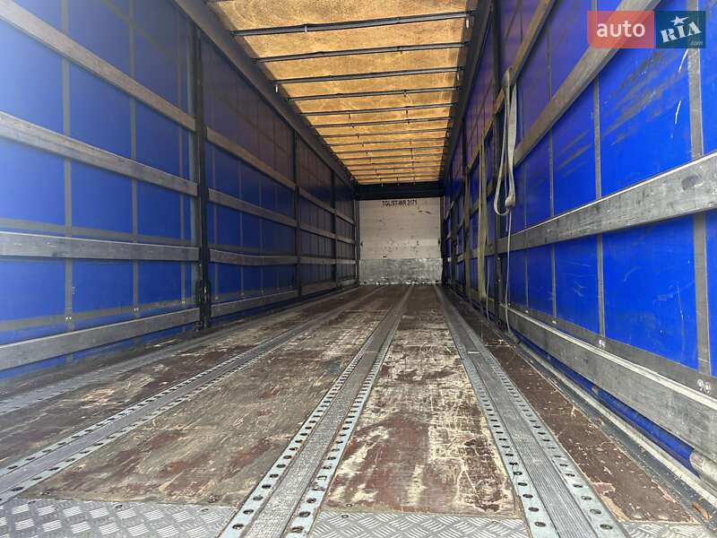 Тентований борт (штора) - напівпричіп Schwarzmuller S1 2017 в Калуші