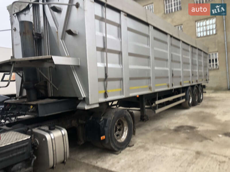 Зерновоз - полуприцеп Schwarzmuller SAF 2001 в Белгороде-Днестровском
