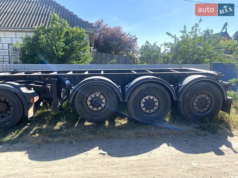 Контейнеровоз полуприцеп Schwarzmuller SAF 2002 в Измаиле