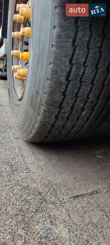 Тентований борт (штора) - напівпричіп Schwarzmuller SAF 2014 в Маневичах