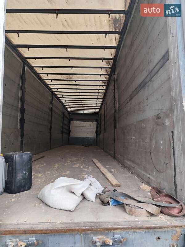 Бортовой полуприцеп Schwarzmuller SAF 2012 в Чернигове