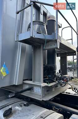Зерновоз - полуприцеп Schwarzmuller SK 2018 в 