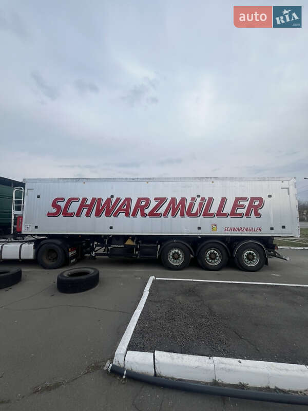 Самоскид напівпричіп Schwarzmuller SK 2014 в Вінниці