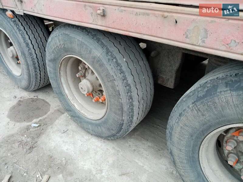 Контейнеровоз Schwarzmuller SPA-3E 1998 в Гайсине