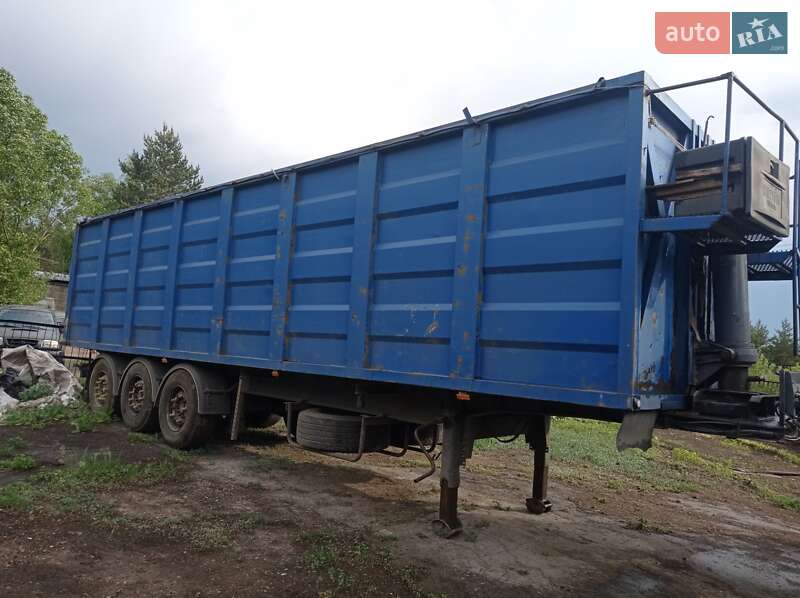 Самосвал полуприцеп Schwarzmuller SPA-3E 2004 в 