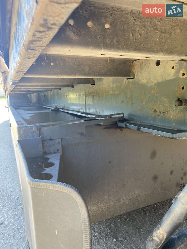 Тентований борт (штора) - напівпричіп Schwarzmuller SPA-3E 2007 в Бурштині