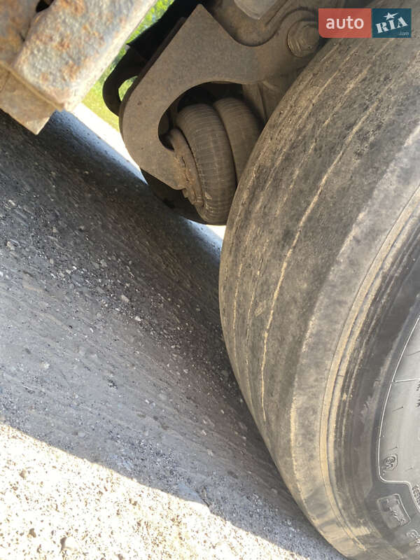 Тентований борт (штора) - напівпричіп Schwarzmuller SPA-3E 2007 в Бурштині