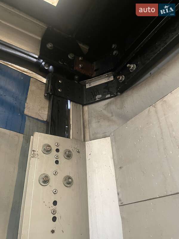 Тентований борт (штора) - напівпричіп Schwarzmuller SPA-3E 2010 в Шостці фото 8 Тентований борт (штора) - напівпричіп Schwarzmuller SPA-3E 2010 в Шостці