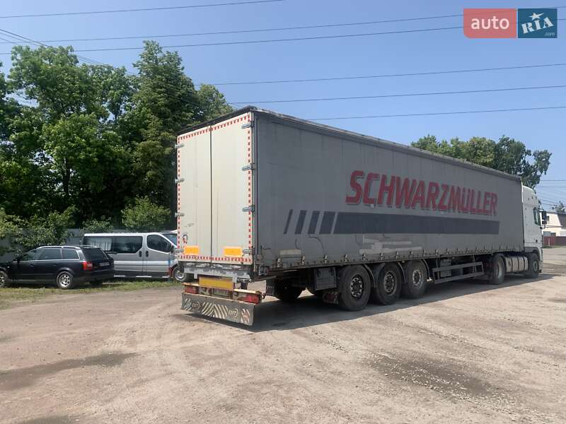 Тентованный борт (штора) - полуприцеп Schwarzmuller SPA-3E 2005 в Львове