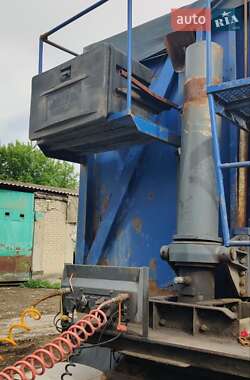 Самосвал полуприцеп Schwarzmuller SPA-3E 2004 в 