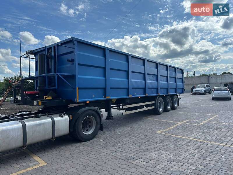 Самоскид напівпричіп Schwarzmuller SPA-3E 2002 в Теофіполі